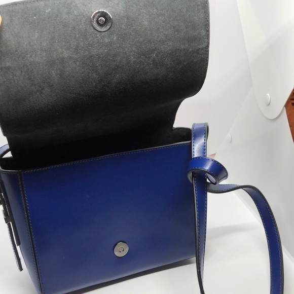 Charles Jourdan Royal Blue Leather Pocketbook - Picture 7 of 7